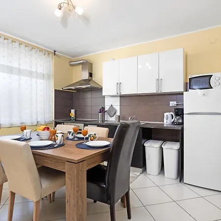 Seaview Arena Appartement *