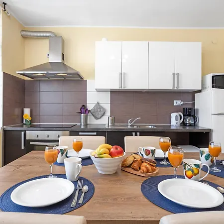 Seaview Arena Apartamento *