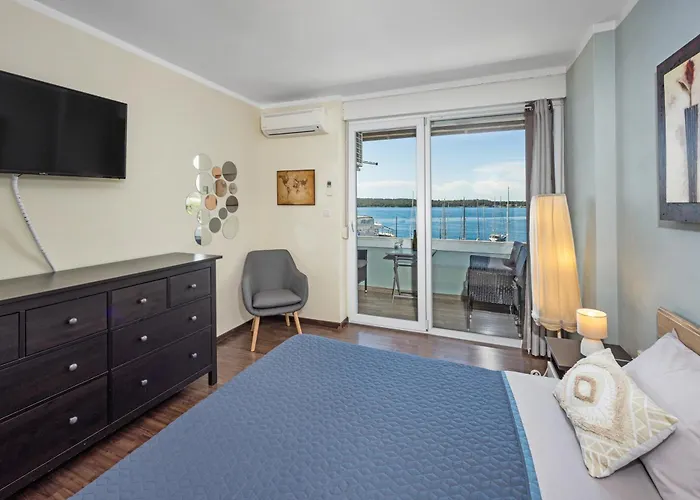 Seaview Arena Apartman Póla