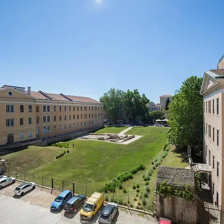 Seaview Arena * Pula